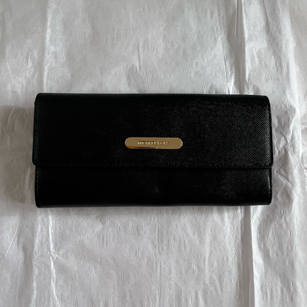 BNWT Michael Kors Walket